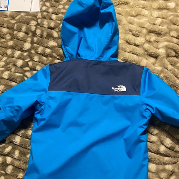 The North Face Blue and Navy Hooded Jacket - Picture 7 of 7